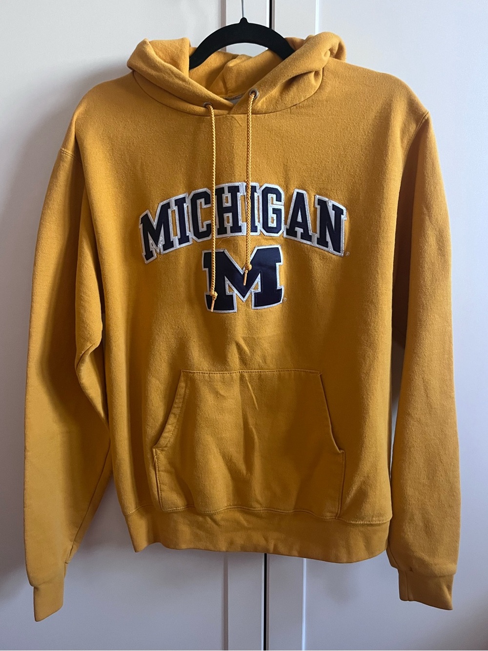 Champion Michigan Wolverines Embroidered Hoodie Maize Yellow Small Pullover